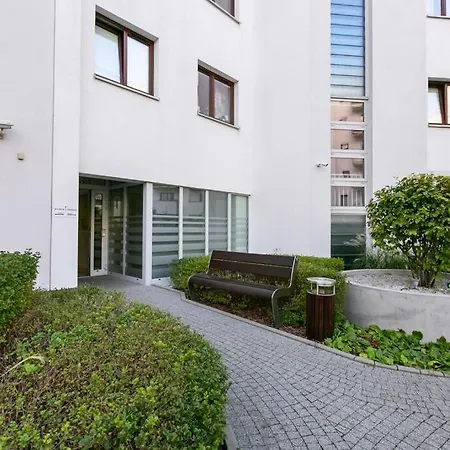 Апартаменты Przytulny, Komfortowy Apartament Z Garazem Варшава