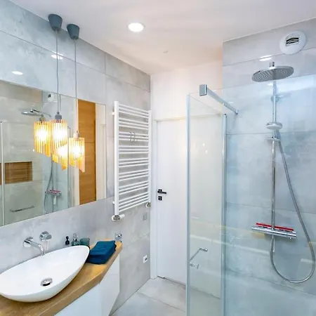 Przytulny, Komfortowy Apartament Z Garazem Apartman