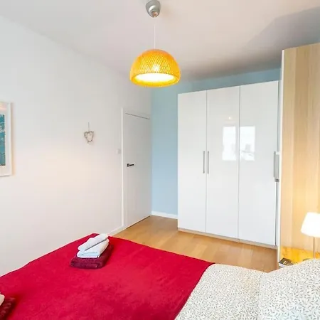 Przytulny, Komfortowy Apartament Z Garazem Varsó