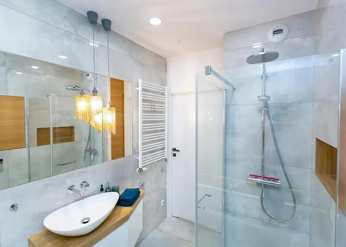 Przytulny, Komfortowy Apartament Z Garazem Διαμέρισμα